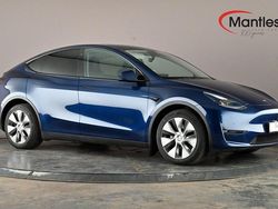 Blue Used 2022 Tesla Model Y Long Range AWD SUV | £22,895 (Fair price)