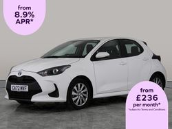 White Used 2022 Toyota Yaris Hybrid Hatchback | £16,512 (Good price)