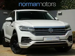 White Used 2019 VW Touareg SEL SUV | £28,995 (Fair price)