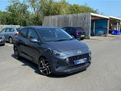 Pearl aurora grey Used 2022 Hyundai i10 Premium Hatchback | £14,695 (Fair price)