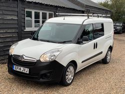 White Used 2014 Vauxhall Combo S MPV | £5,250 (A bit pricey)