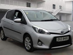 Silver Used 2013 Toyota Yaris Hybrid T4 Hatchback | £7,695 (Fair price)