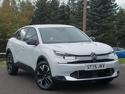 Metallic okenite white New 2025 Citroën C4 Hatchback | £23,498 (Fair price)