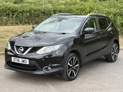 Black Used 2016 Nissan Qashqai Tekna SUV | £10,300 (Fair price)
