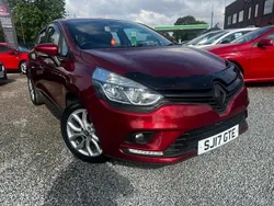 Red Used 2017 Renault Clio IV Dynamique Hatchback | £5,195 (Fair price)