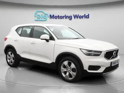 White Used 2019 Volvo XC40 Momentum SUV | £14,600 (Fair price)