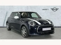 Black Used 2022 Mini Cooper Exclusive Hatchback | £20,490 (A bit pricey)