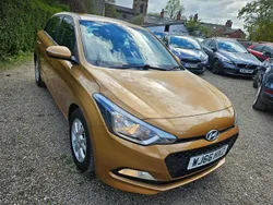Mandarin orange metallic Used 2016 Hyundai i20 SE Hatchback | £5,495 (Fair price)