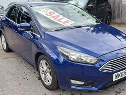 Blue Used 2015 Ford Focus Zetec Hatchback | £5,795 (Fair price)