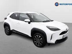 White Used 2022 Toyota Yaris Hybrid Design Estate | £20,699 (Good price)