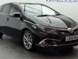 Used 2016 Toyota Auris Hybrid Hatchback | £12,800 (Fair price)