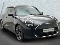 Black Used 2024 Mini Cooper Hatch Hatchback | £25,500 (A bit pricey)