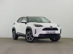 White Used 2022 Toyota Yaris Hybrid Estate | £21,298 (Fair price)