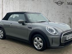 Moonwalk grey Used 2023 Mini Cooper Classic Hatchback | £19,990 (Good price)