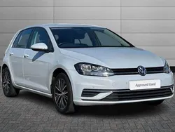 White silver Used 2017 VW Golf VII SE Hatchback | £11,490 (Fair price)