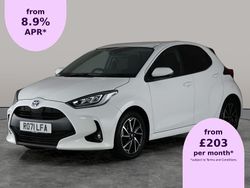White Used 2022 Toyota Yaris Hybrid Design Hatchback | £14,756 (Good price)