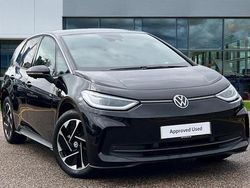 Grenadille black Used 2025 VW ID.3 Pro Hatchback | £24,200 (Expensive)