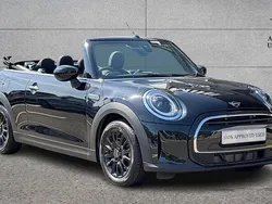 Black Used 2024 Mini Cooper Classic Hatchback | £20,990 (Fair price)