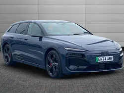 Blue Used 2025 Audi e-tron Performance SUV | £64,295