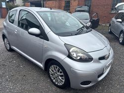Silver Used 2009 Toyota Aygo Platinum Hatchback | £1,999 (Expensive)