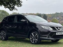 Black Used 2014 Nissan Qashqai Tekna SUV | £5,600 (Fair price)