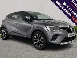 Grey Used 2022 Renault Captur LIMITED SUV | £14,595 (Fair price)