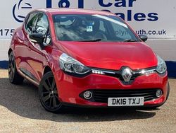 Red Used 2016 Renault Clio IV Dynamique Hatchback | £6,795 (Fair price)