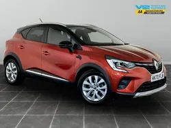 Red/black Used 2020 Renault Captur Iconic SUV | £11,995 (Fair price)