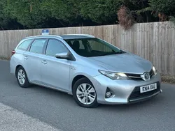 Silver Used 2014 Toyota Auris Hybrid Estate | £3,695 (Good price)