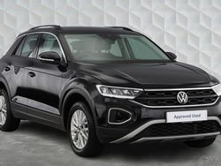 Black Used 2022 VW T-Roc Life SUV | £17,256 (Fair price)