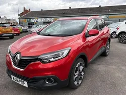 Red Used 2016 Renault Kadjar Dynamique SUV | £7,499 (Fair price)