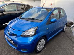 Blue Used 2010 Toyota Aygo Hatchback | £2,490 (Fair price)