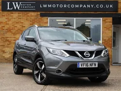 Grey Used 2016 Nissan Qashqai N-Connecta SUV | £8,195 (Fair price)