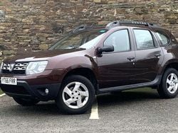 Brown Used 2016 Dacia Duster Ambiance Hatchback | £4,985 (Super price)