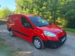 Red Used 2015 Peugeot Partner S MPV | £2,950 (Super price)