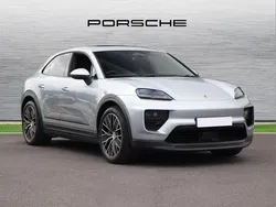 Silver New 2025 Porsche Macan SUV | £69,990 (Super price)