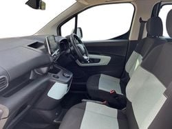 Polar white Used 2018 Citroën Berlingo Feel MPV | £13,790 (Good price)