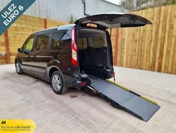 Black Used 2022 Ford Grand Tourneo Connect Titanium MPV | £27,901