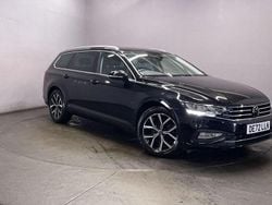 Black Used 2022 VW Passat SEL Estate | £20,499 (Fair price)