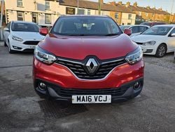 Red Used 2016 Renault Kadjar Dynamique SUV | £6,250 (Fair price)