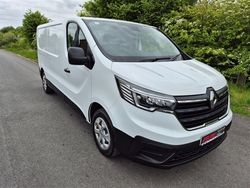 White Used 2023 Renault Trafic Van | £11,000 (Fair price)