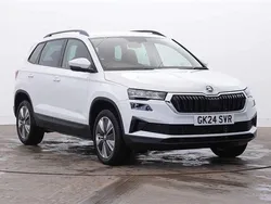 White Used 2024 Skoda Karoq SE Drive SUV | £23,148 (Good price)