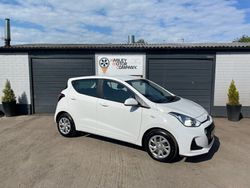 White Used 2018 Hyundai i10 SE Hatchback | £4,995 (Good price)