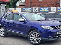 Blue Used 2015 Nissan Qashqai Tekna SUV | £4,995 (Fair price)