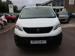 White Used 2023 Peugeot Expert Premium Van | £15,995 (Fair price)