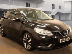Black Used 2016 Nissan Pulsar Tekna Hatchback | £5,495 (Fair price)