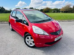 Red Used 2010 Honda Jazz SE Hatchback | £2,490 (Fair price)