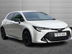 Pure white Used 2023 Toyota Corolla Sport Hatchback | £21,495 (Fair price)