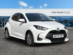 White Used 2022 Toyota Yaris Hybrid Hatchback | £16,495 (Good price)