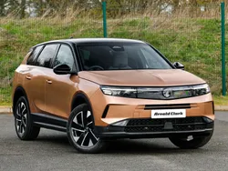 Brown New 2025 Vauxhall Grandland X SUV | £29,998 (Fair price)